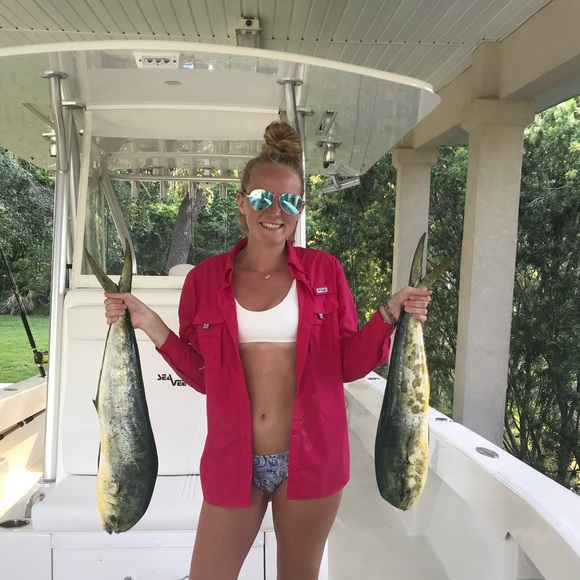 meet your posher, Amy🌻💛 - Picture 4 of 5